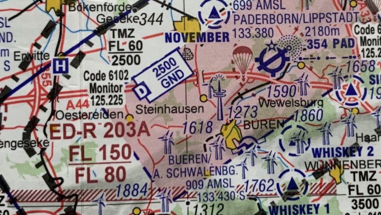 Mehr über den Artikel erfahren Flugschüler lernen Online