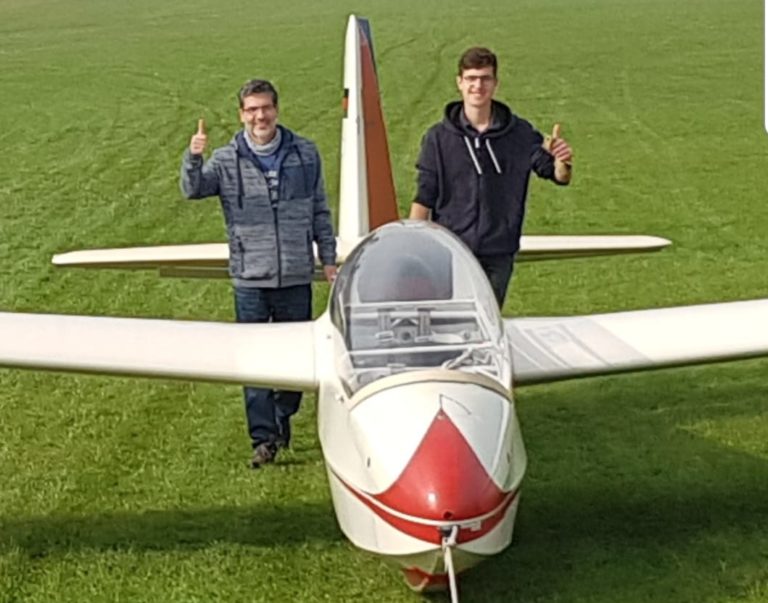 Mehr über den Artikel erfahren Zwei Segelflugprüfungen zum Saisonende